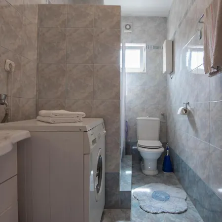 Sea View Family With Large Terrace & Free Parking Supetar