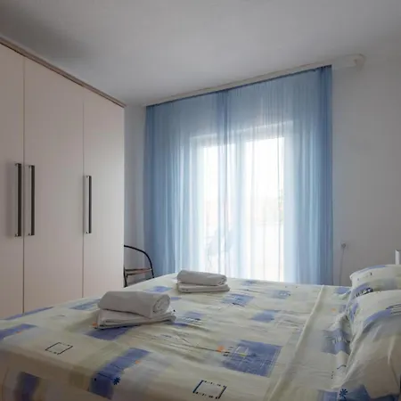 Sea View Family With Large Terrace & Free Parking Apartamento Supetar